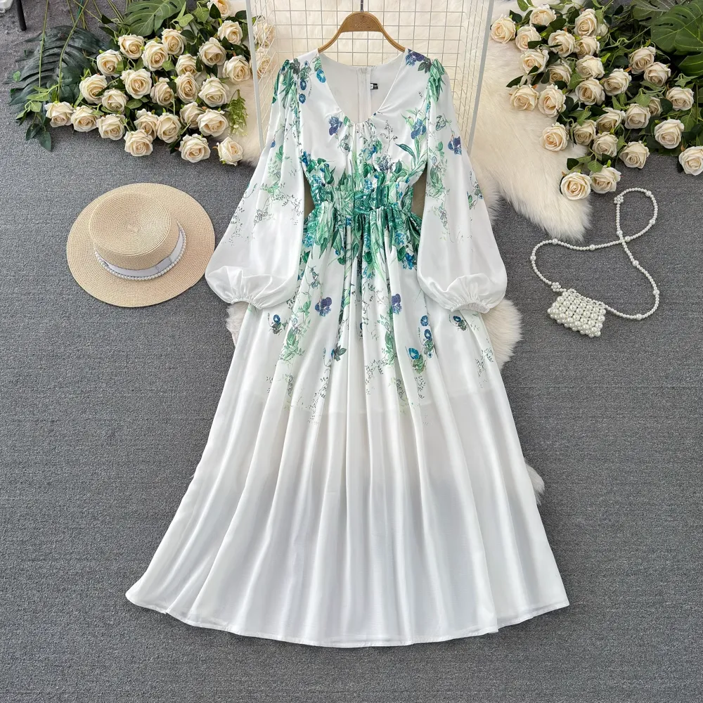 - Long-sleeved V-neck a-line printed dress GEU1002