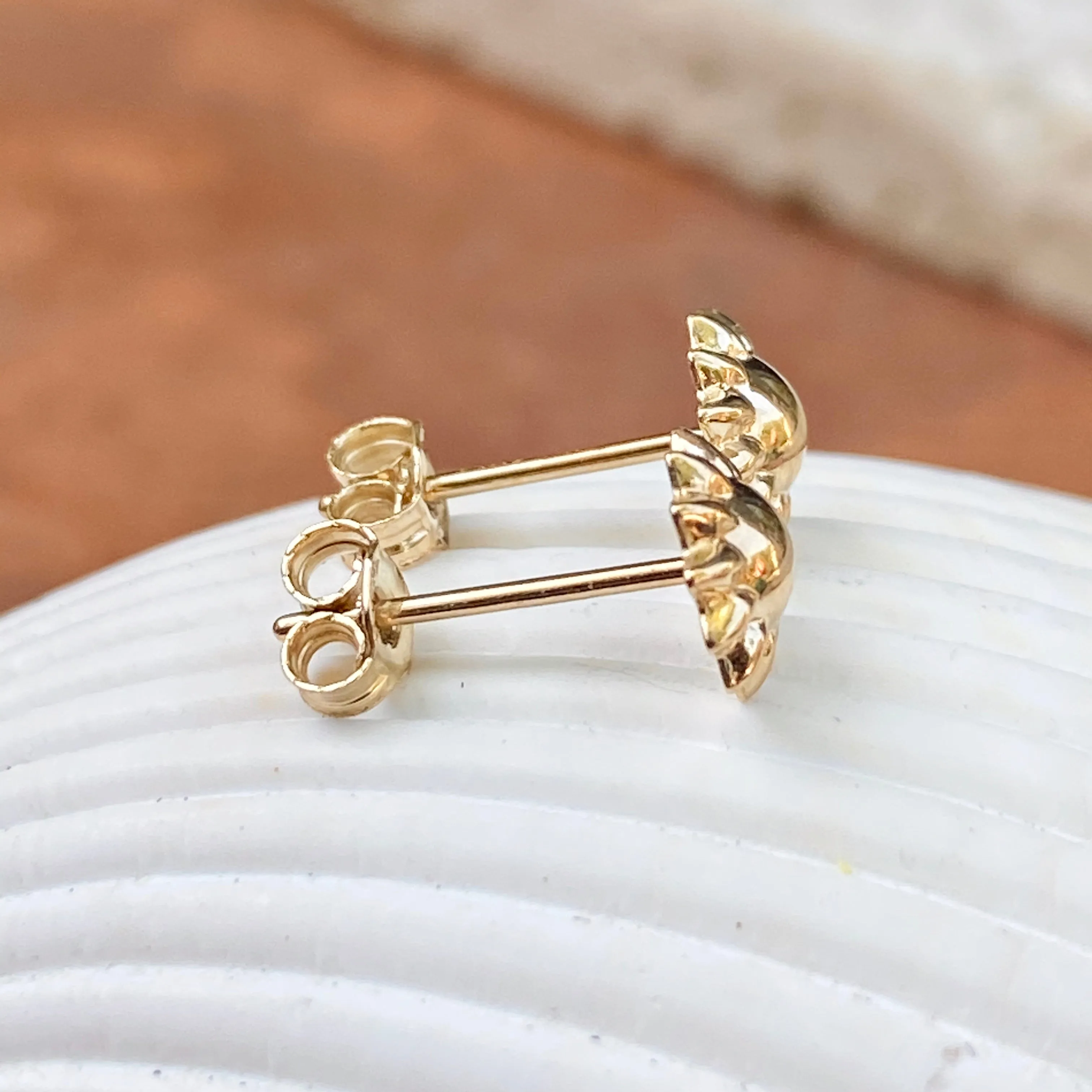 14KT Yellow Gold Polished Mini Sunflower Post Stud Earrings