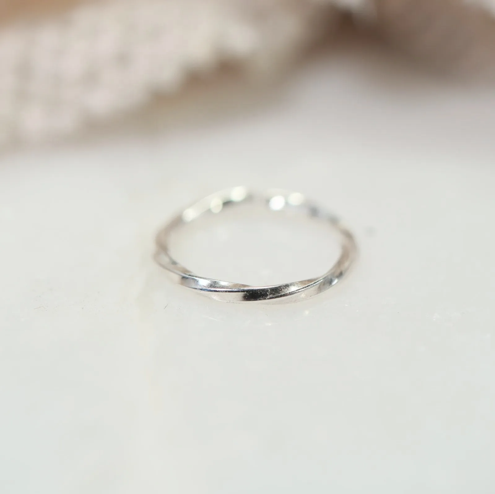 Cartilage Hoop Earring Twist - Endless, Choose Your Diameter, Gauge, Metal