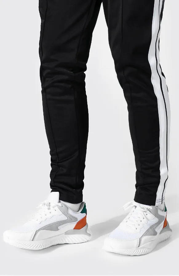 COLOURBLOCK MESH AND PU RUNNER