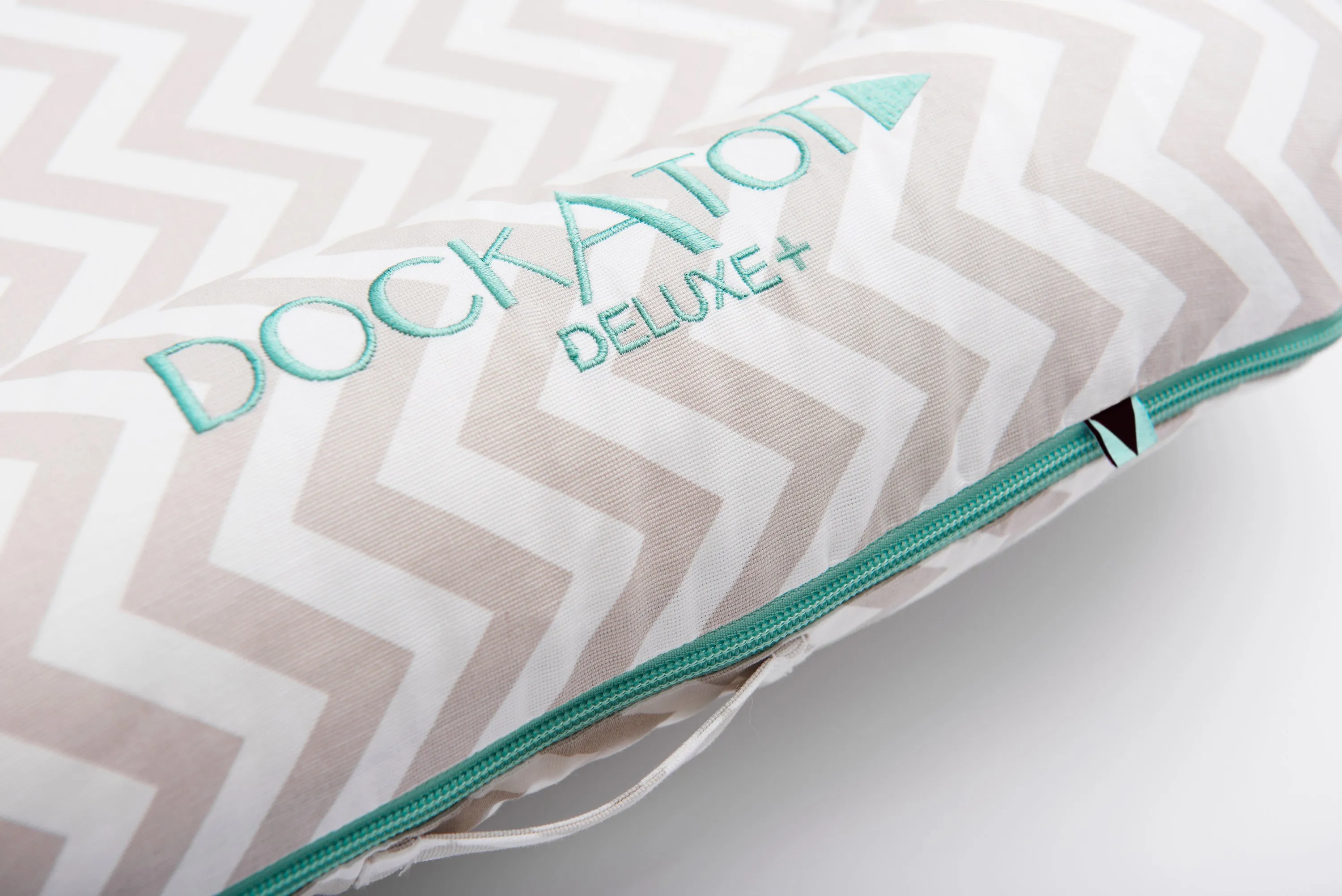 Deluxe  Dock - Silver Lining (chevron)