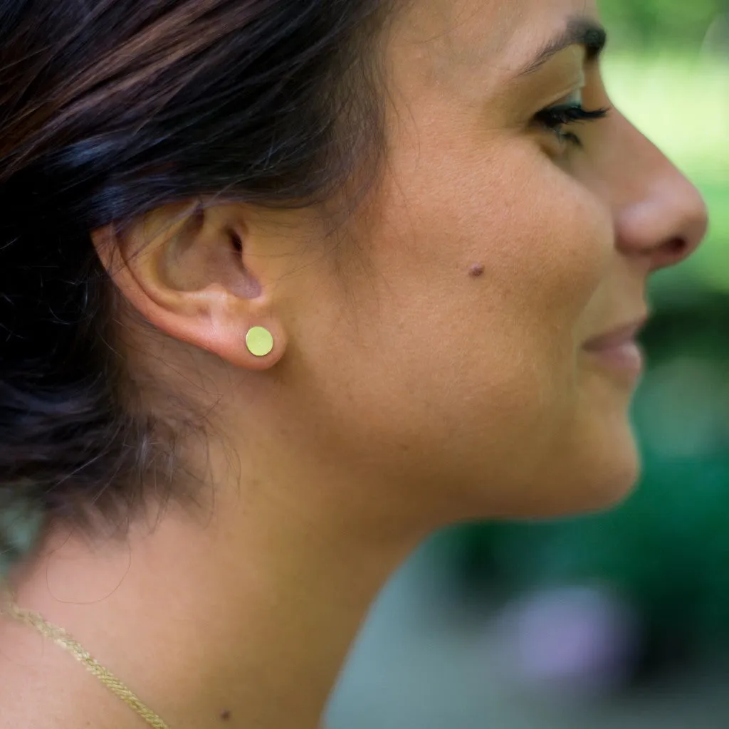 Disc stud earrings, 18k gold