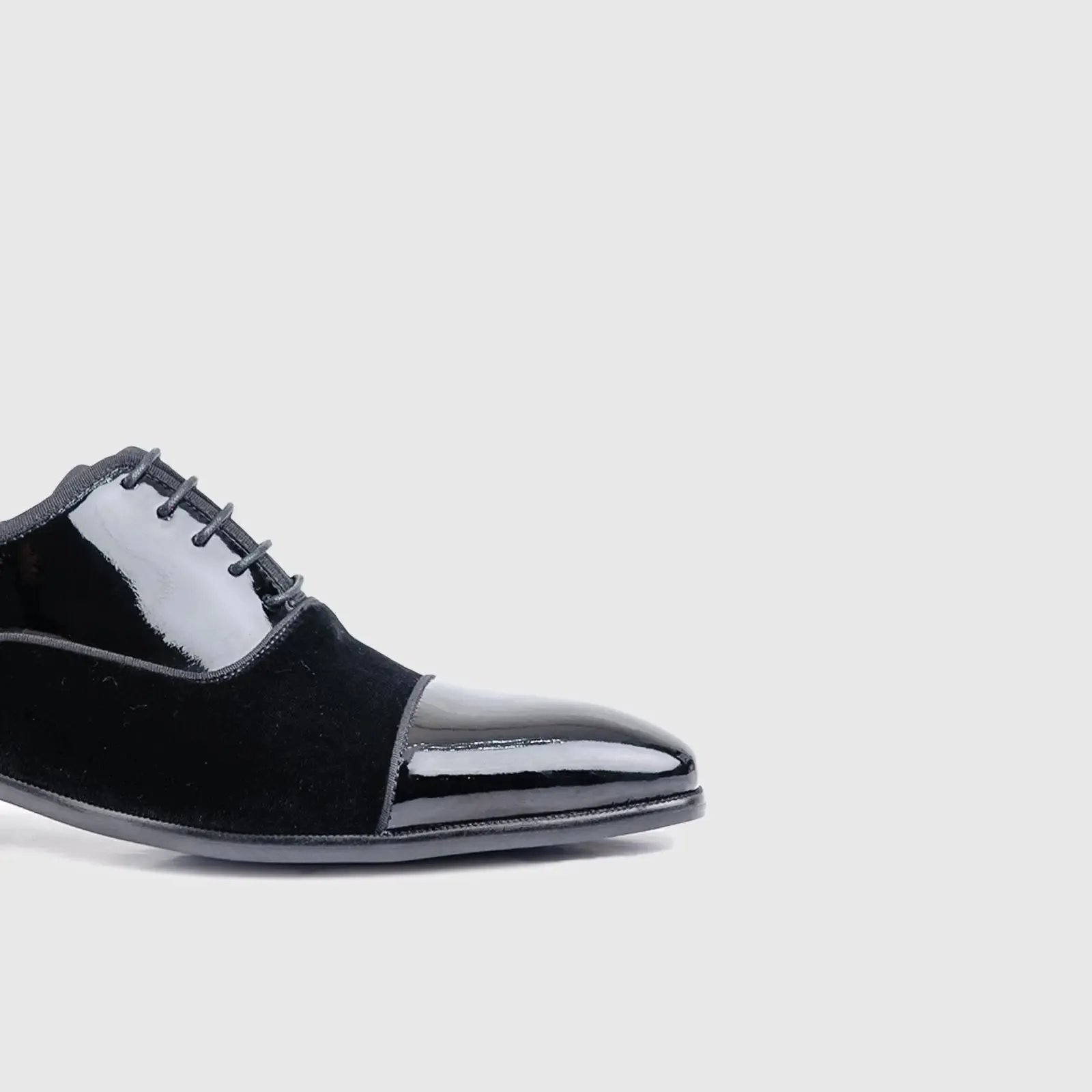 Dress Oxfords Black/Black Velvet EL004