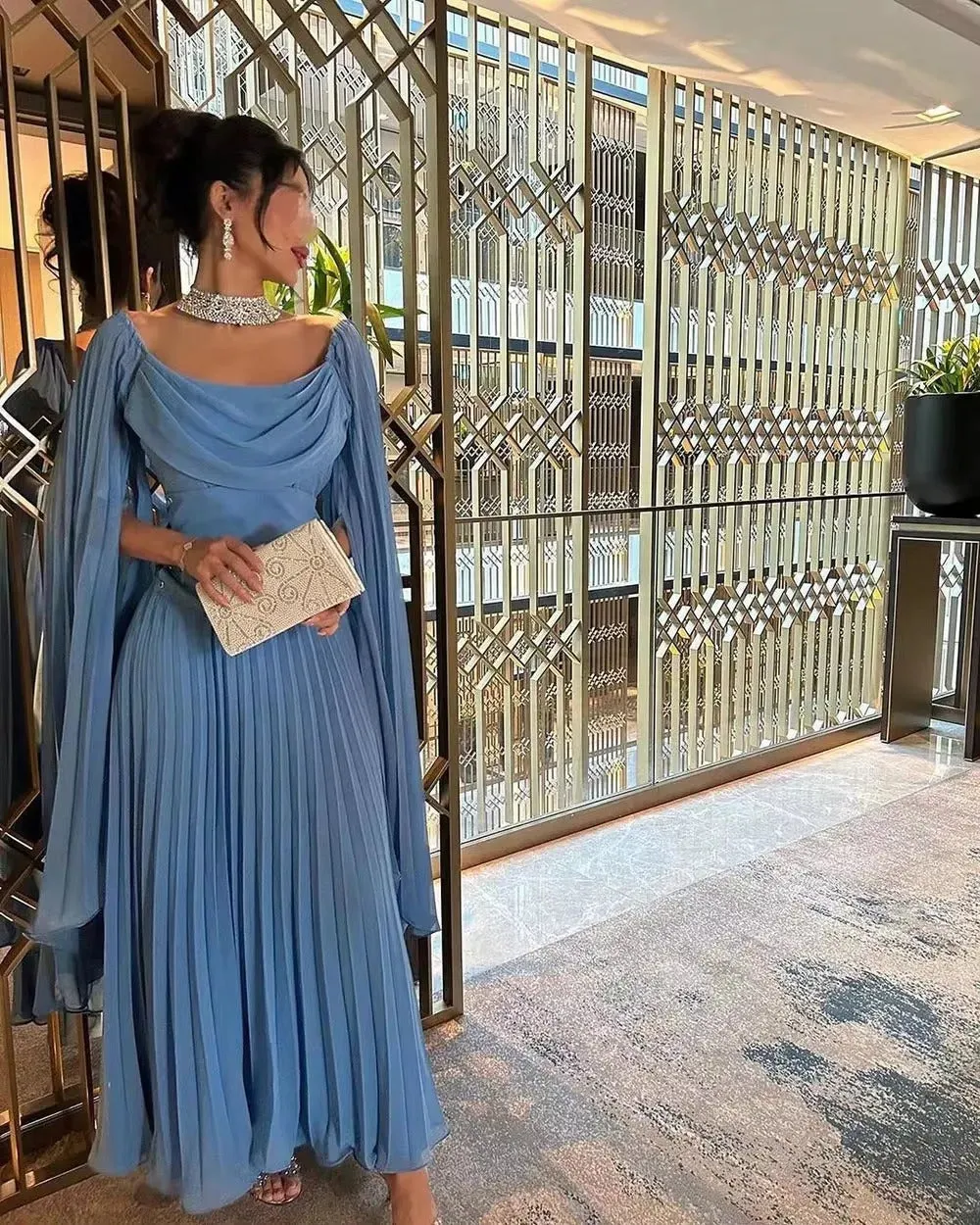 Elegant Blue Arabia Chiffon Prom Dresses Scoop Long Cape Sleeves Pleated Party Growns