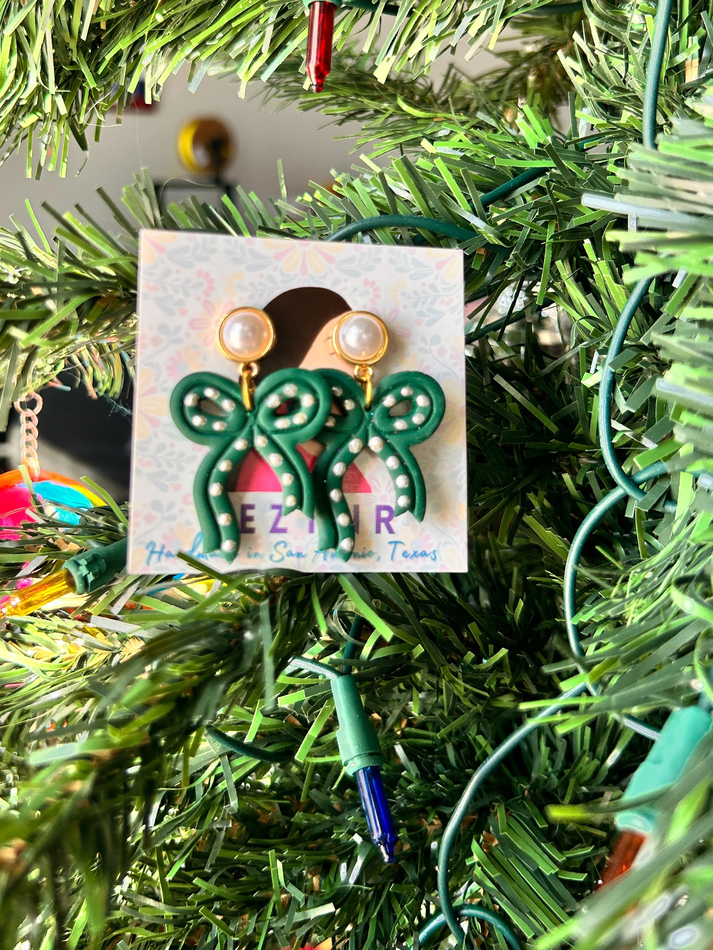 Emerald Pearl Bows
