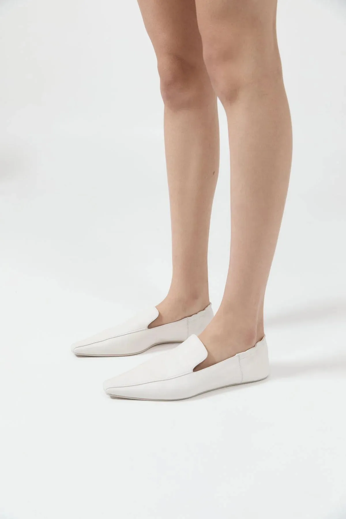 Flat Loafer in White