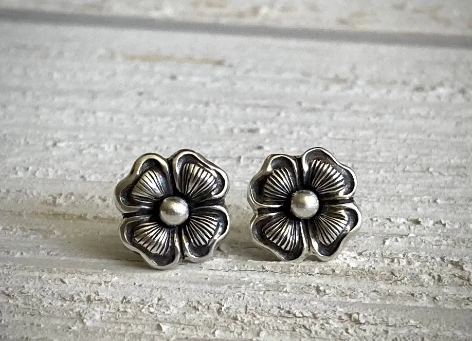 Flora Studs