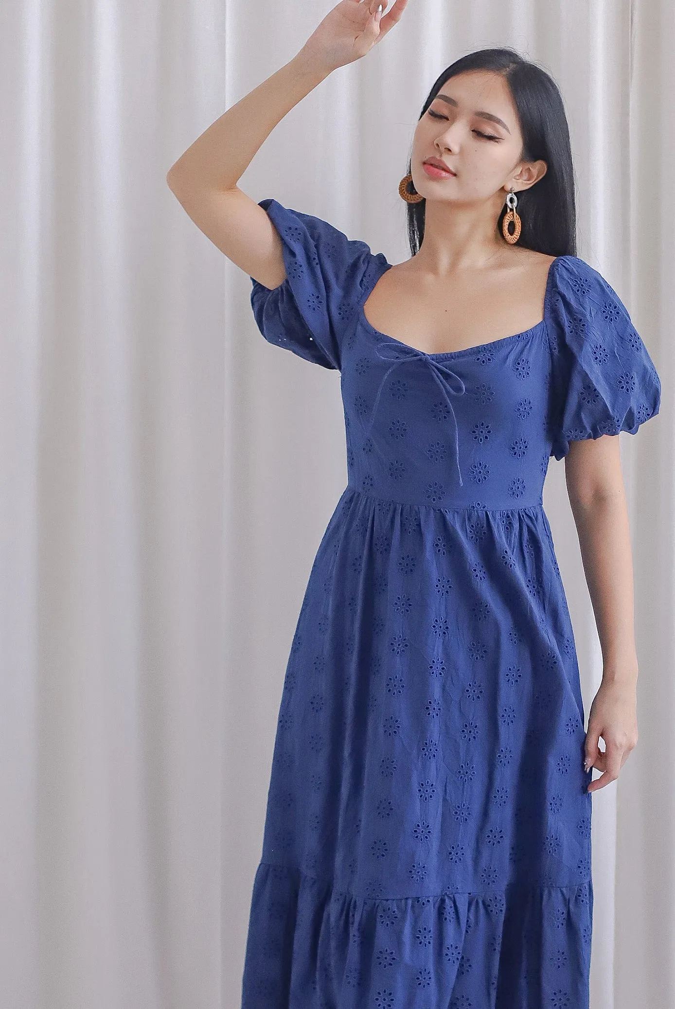 Guinevere Eyelet Tie Front Midi Dress In Navy Blue