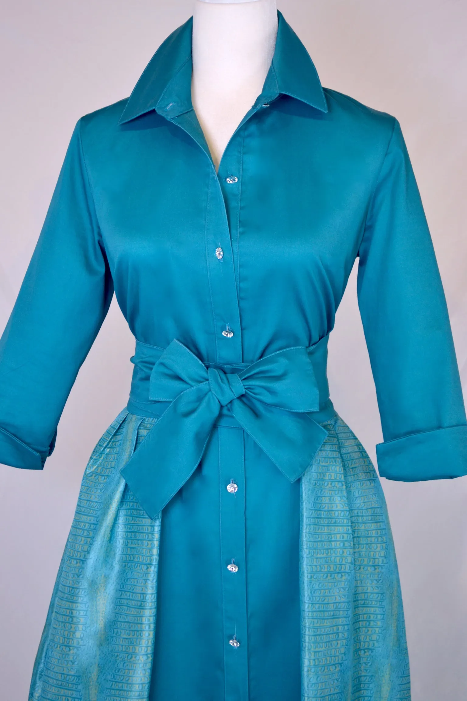 Huntington in Teal