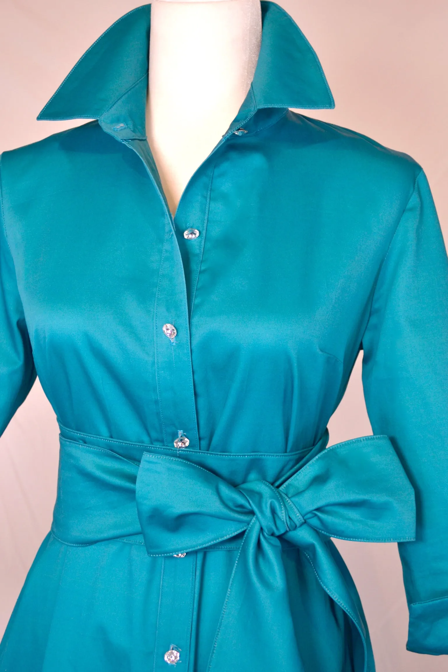 Huntington in Teal