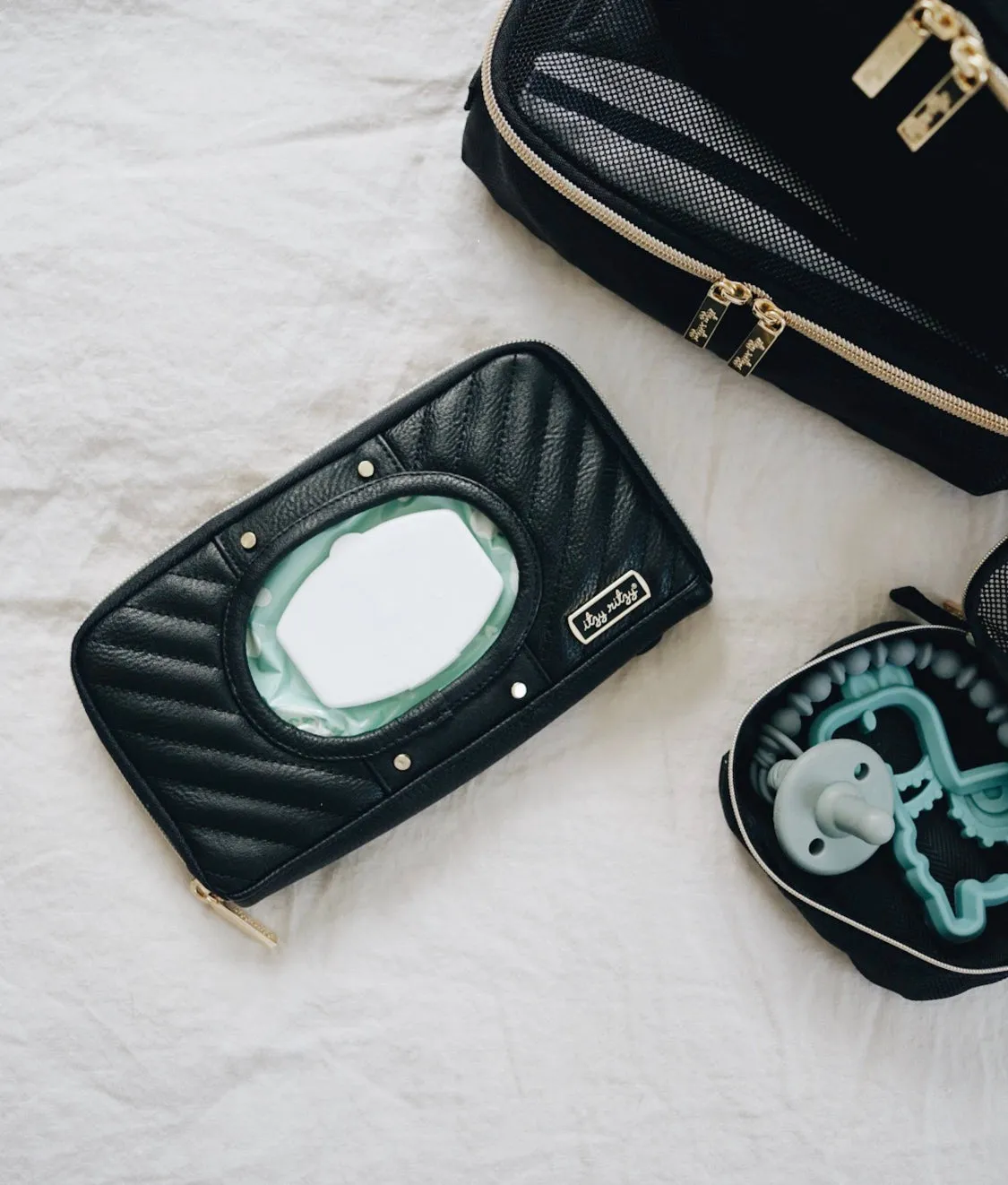 Itzy Ritzy Jetsetter Black Travel Wipes Case