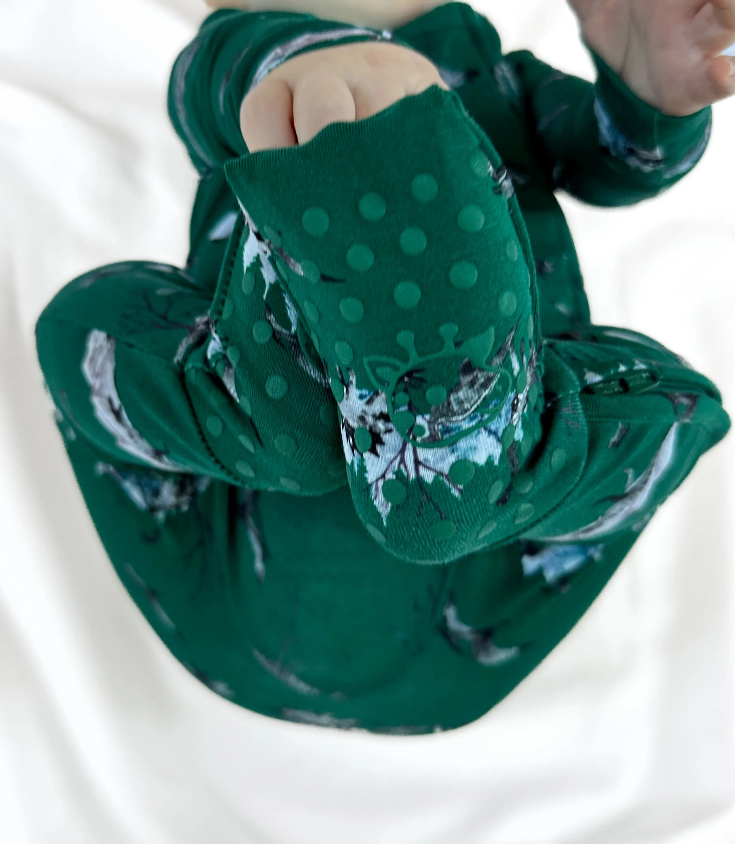 Knee-Grip Green Dinos Convertible Footie