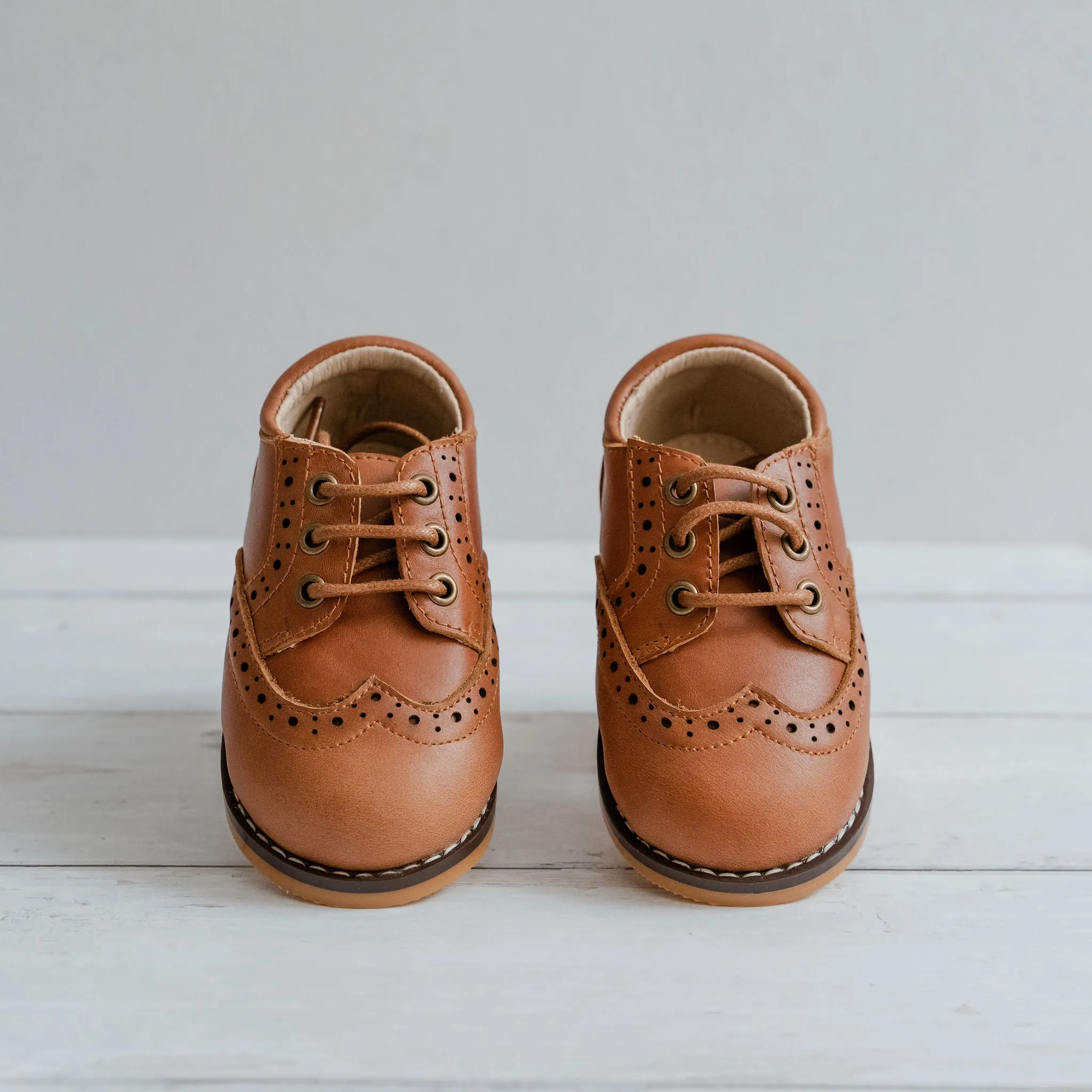 Lace Brogue Shoes - Tan