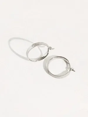 Lara Medium Hammered Hoop Earrings – Elegant Design