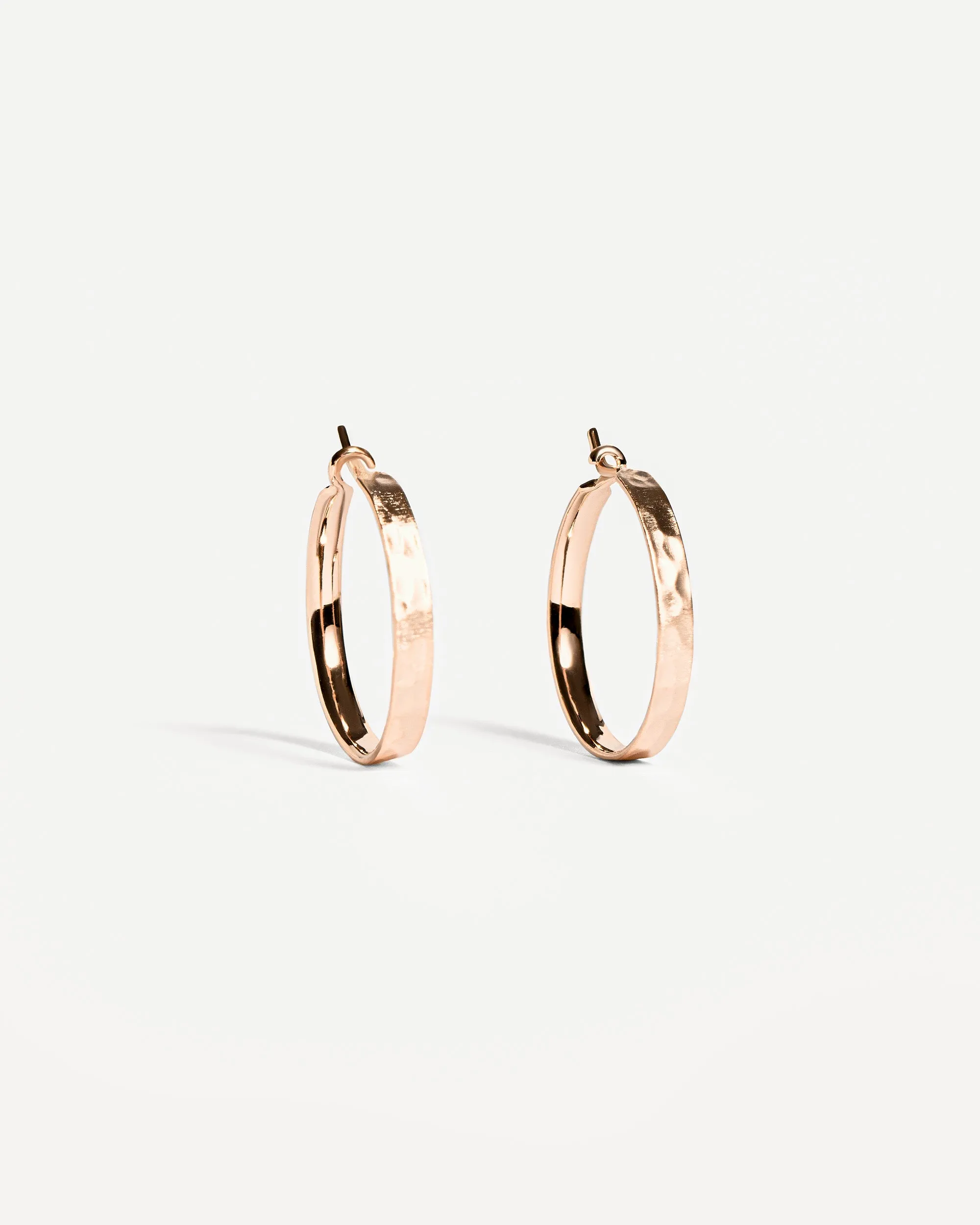 Lara Medium Hammered Hoop Earrings – Elegant Design