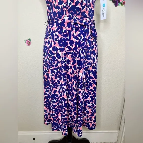 Leota Petals Finnley Faux Wrap Sleeveless Dress in Blue, White &amp; Coral Size L