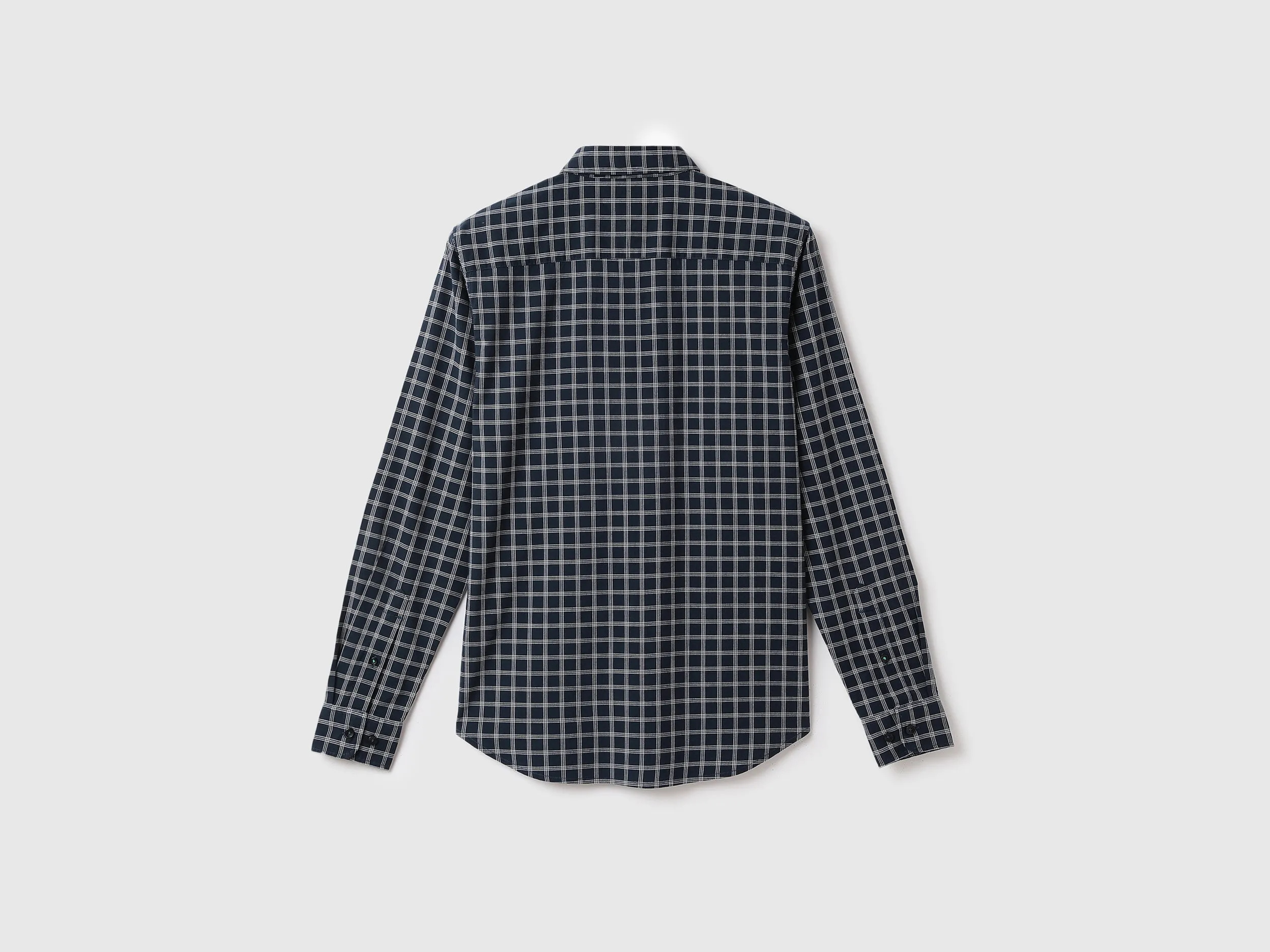 Men Checked Spread Collar Shirt