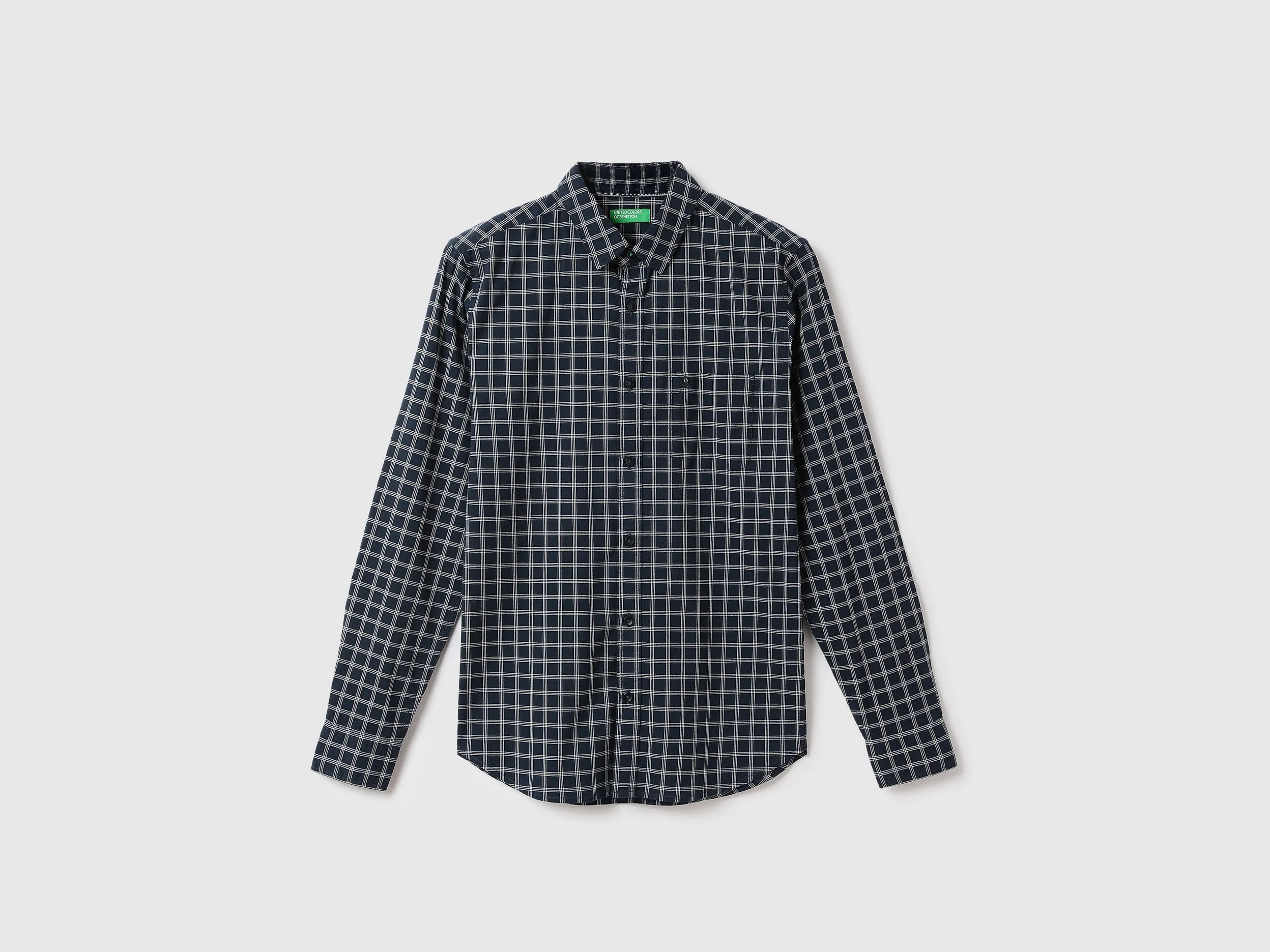 Men Checked Spread Collar Shirt