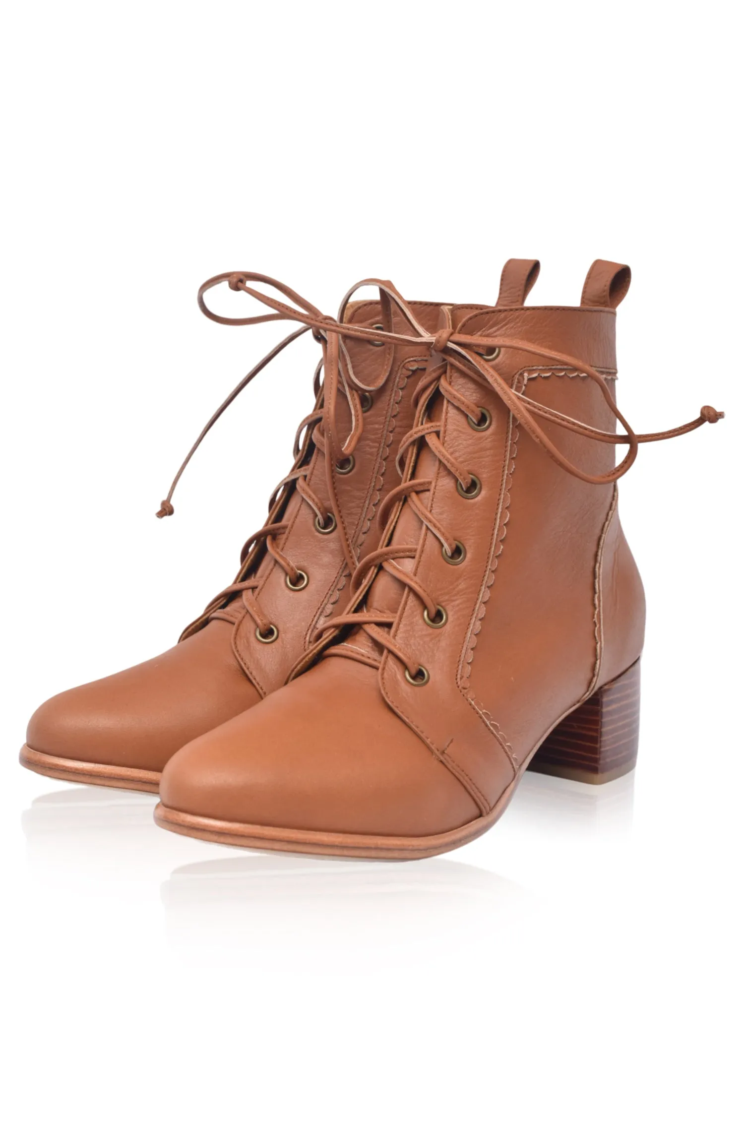 Mon Reve Leather Ankle Booties