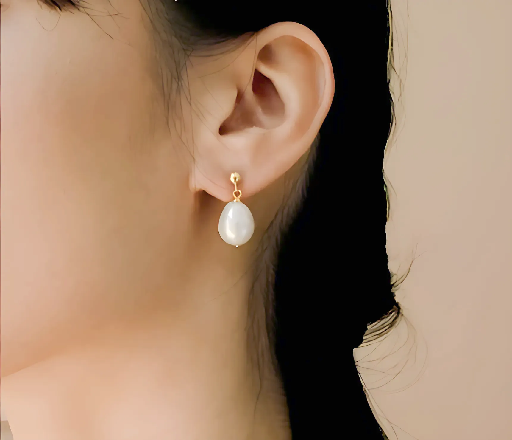 Natural Freshwater Pearl Dangle Earrings
