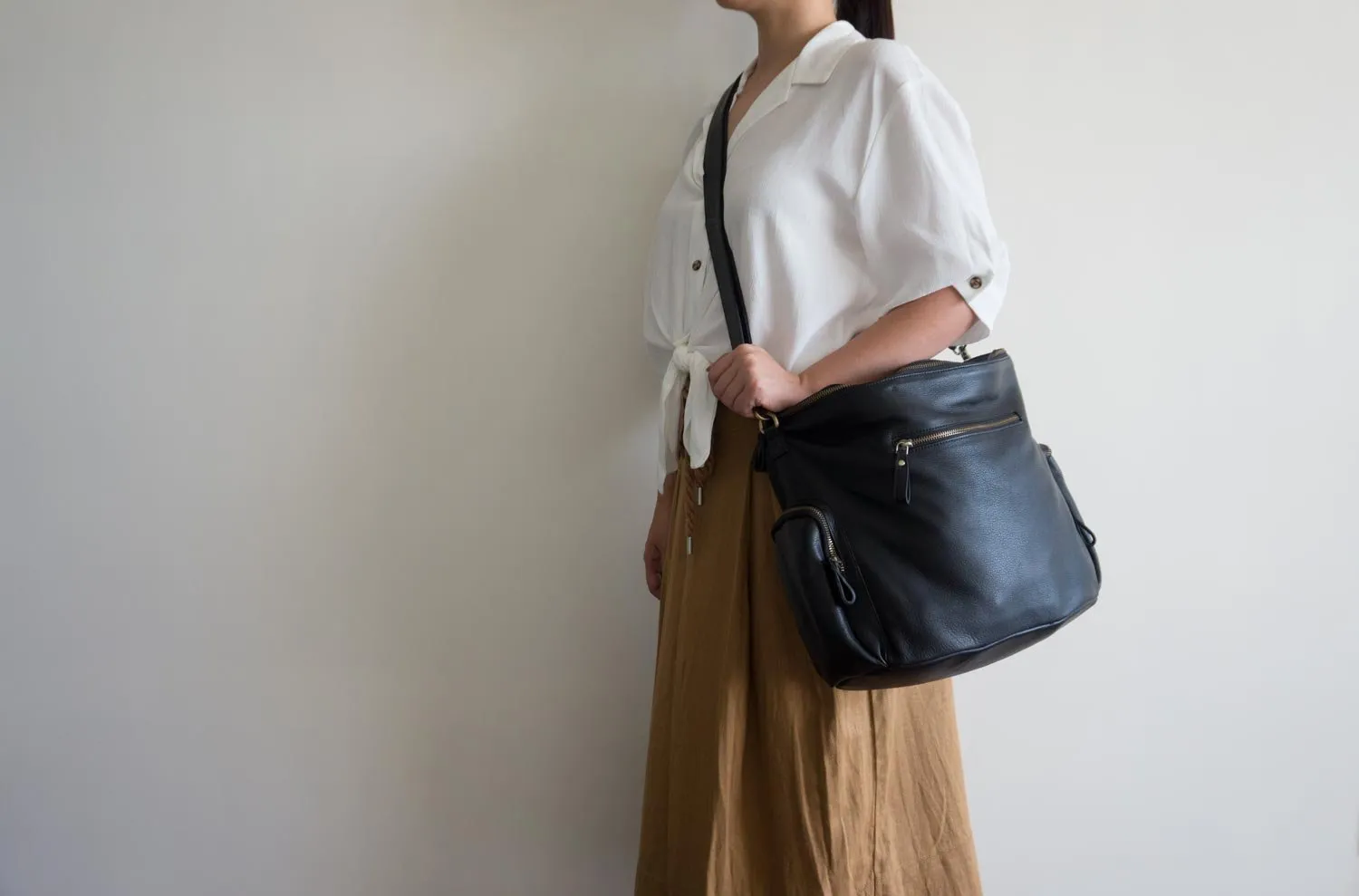 Noa Convertible Bucket Bag in Black
