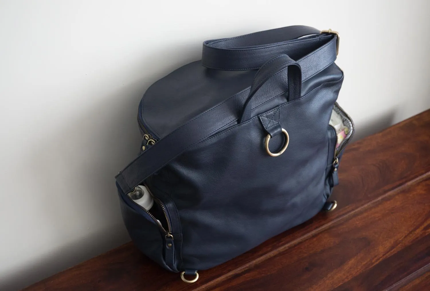 Noa Convertible Bucket Bag in Midnight Navy Blue