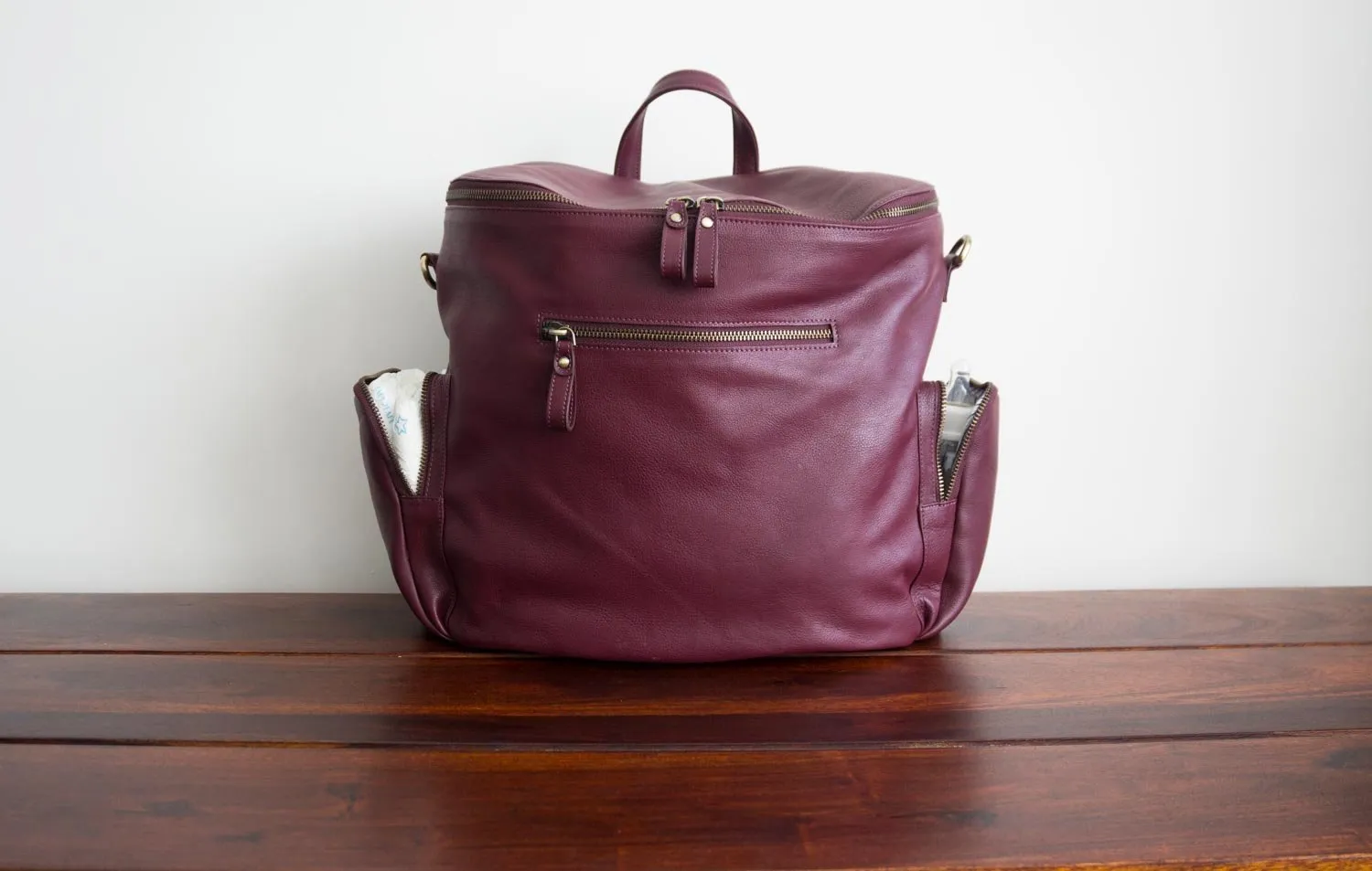 Noa Leather Bucket Backpack in Eggplant