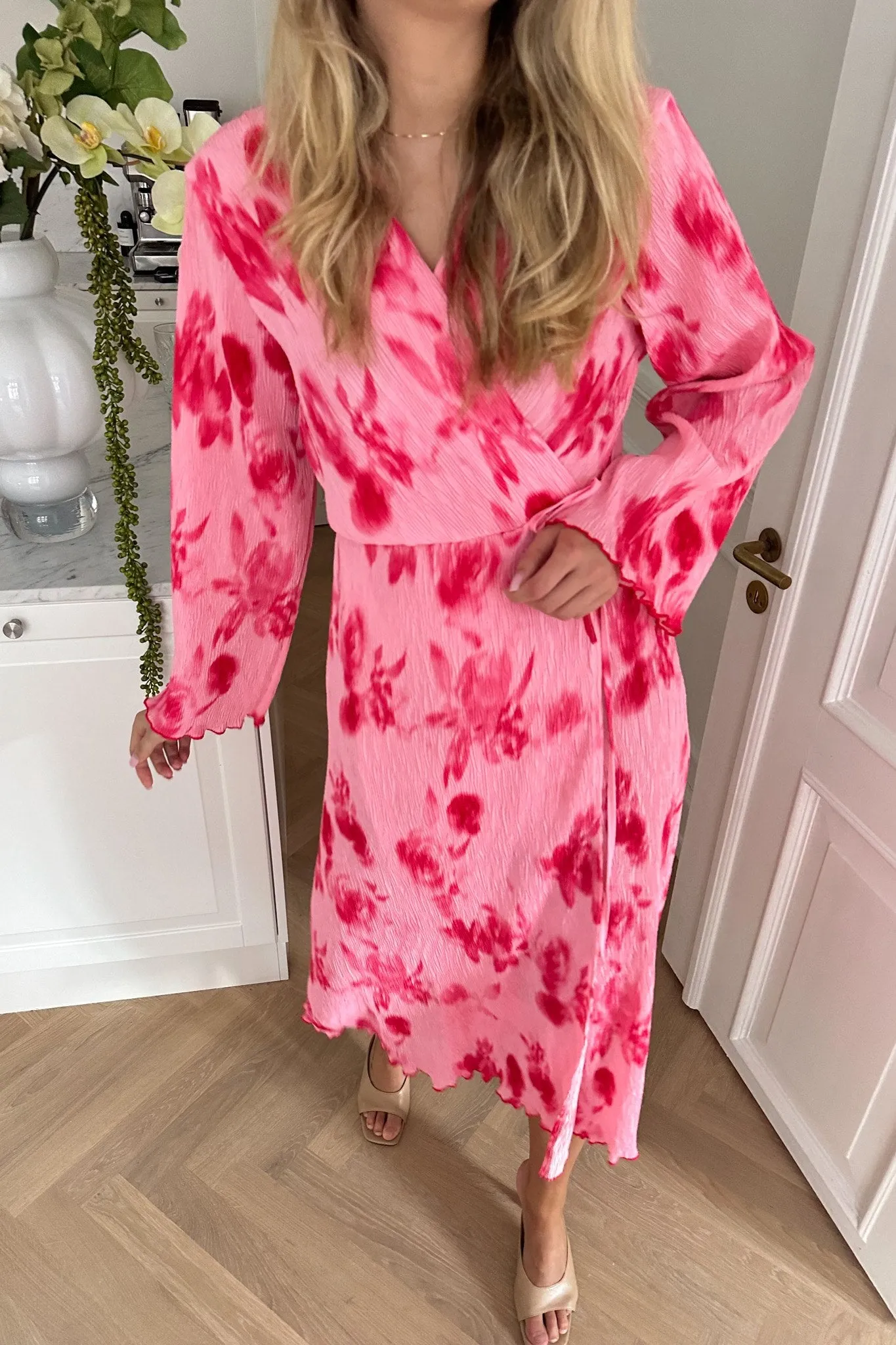 OfeliaIC Lang Wrap Kjole - Pink Store Blomster