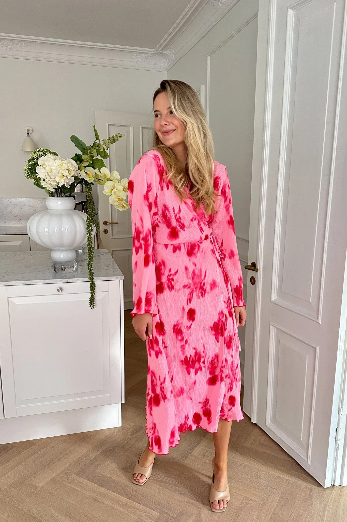 OfeliaIC Lang Wrap Kjole - Pink Store Blomster