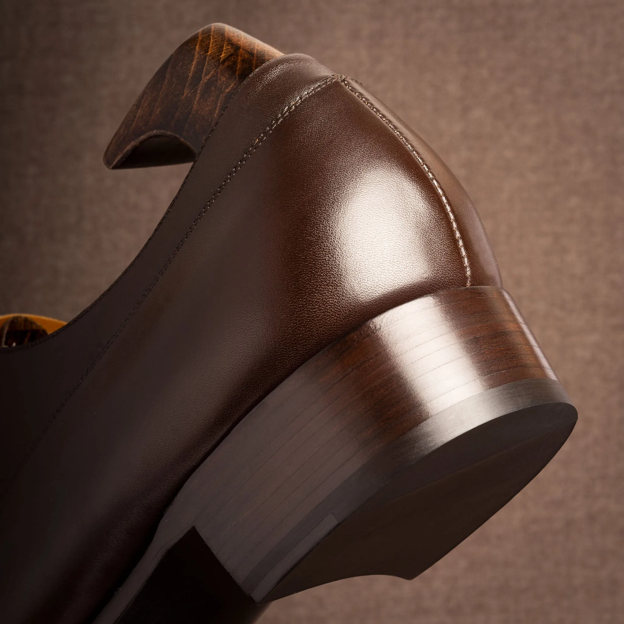 Raj Singhs Classic Oxford Cap Toe in Dark Brown – Italian Leather Elegance