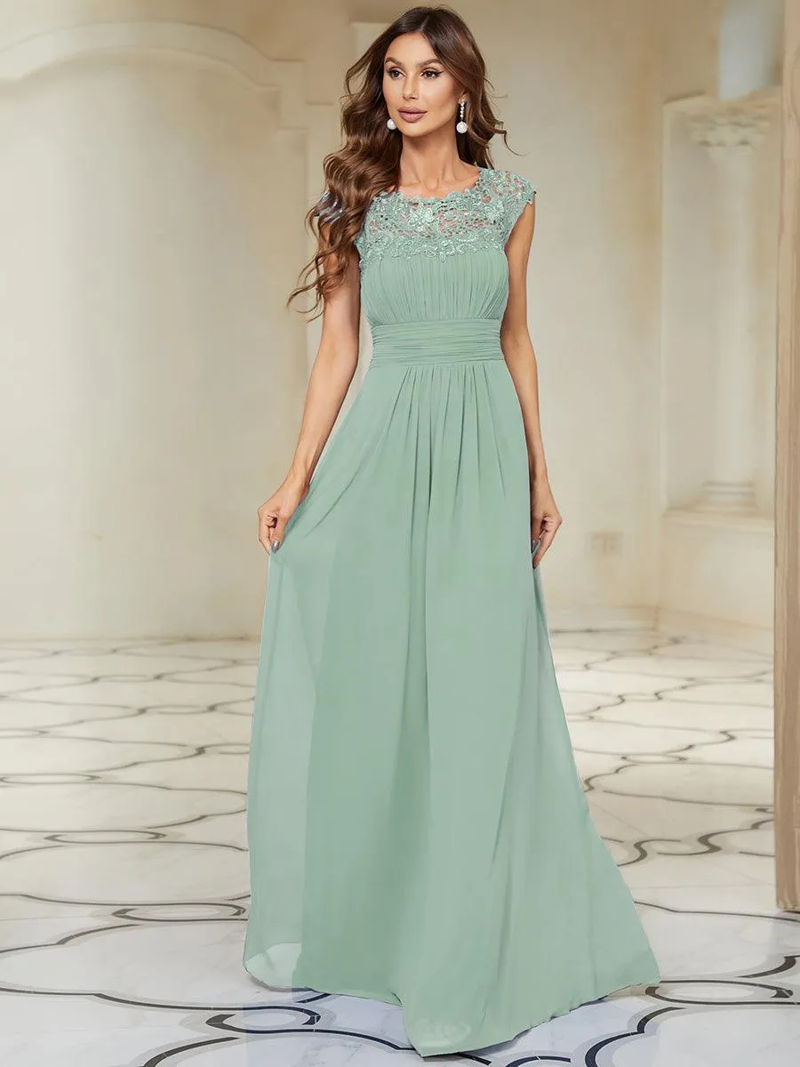 Robe de soirée élégante longue en dentelle à manches longues