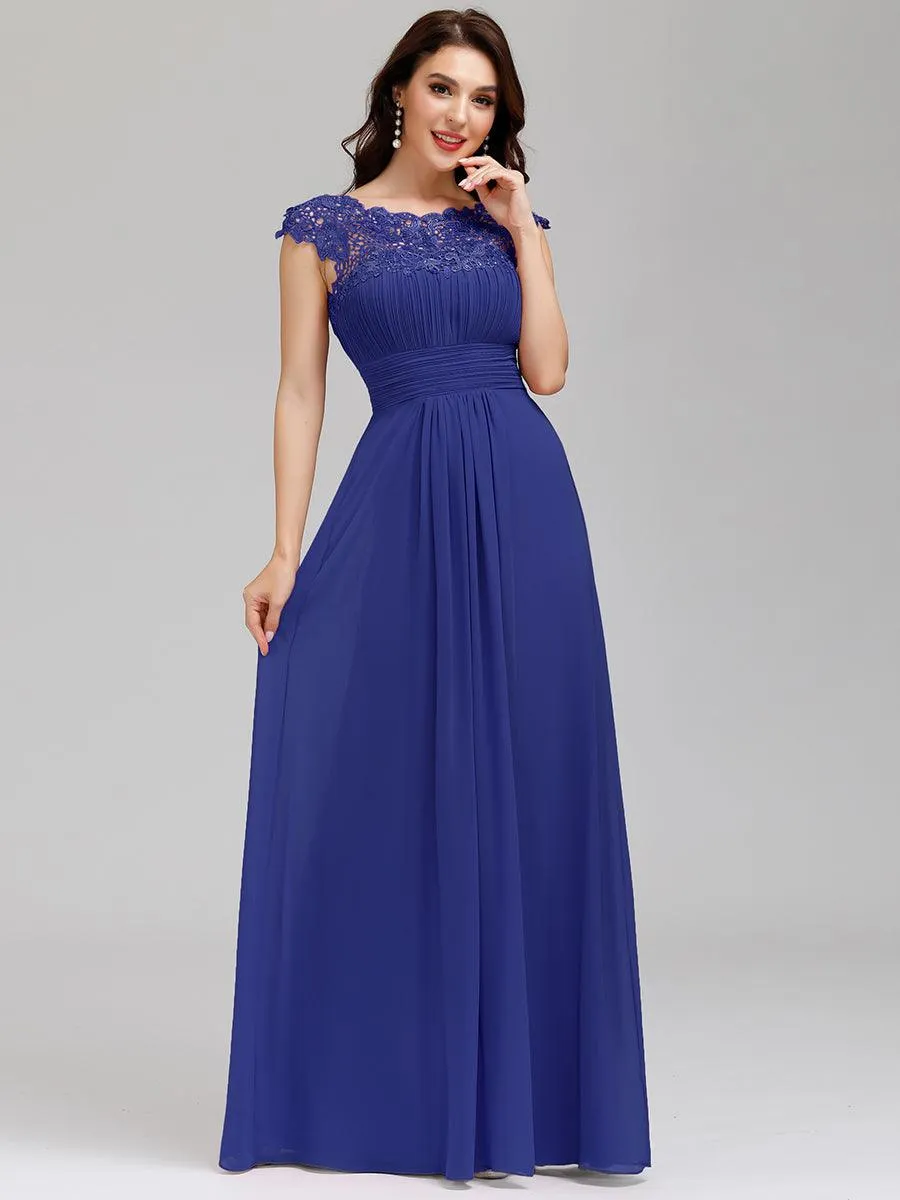 Robe de soirée élégante longue en dentelle à manches longues
