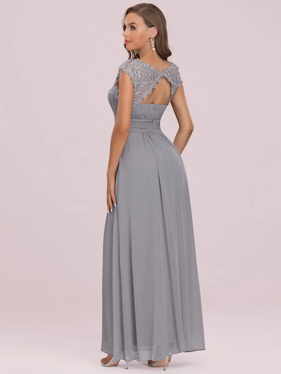 Robe de soirée élégante longue en dentelle à manches longues