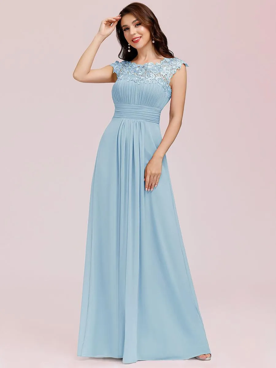 Robe de soirée élégante longue en dentelle à manches longues
