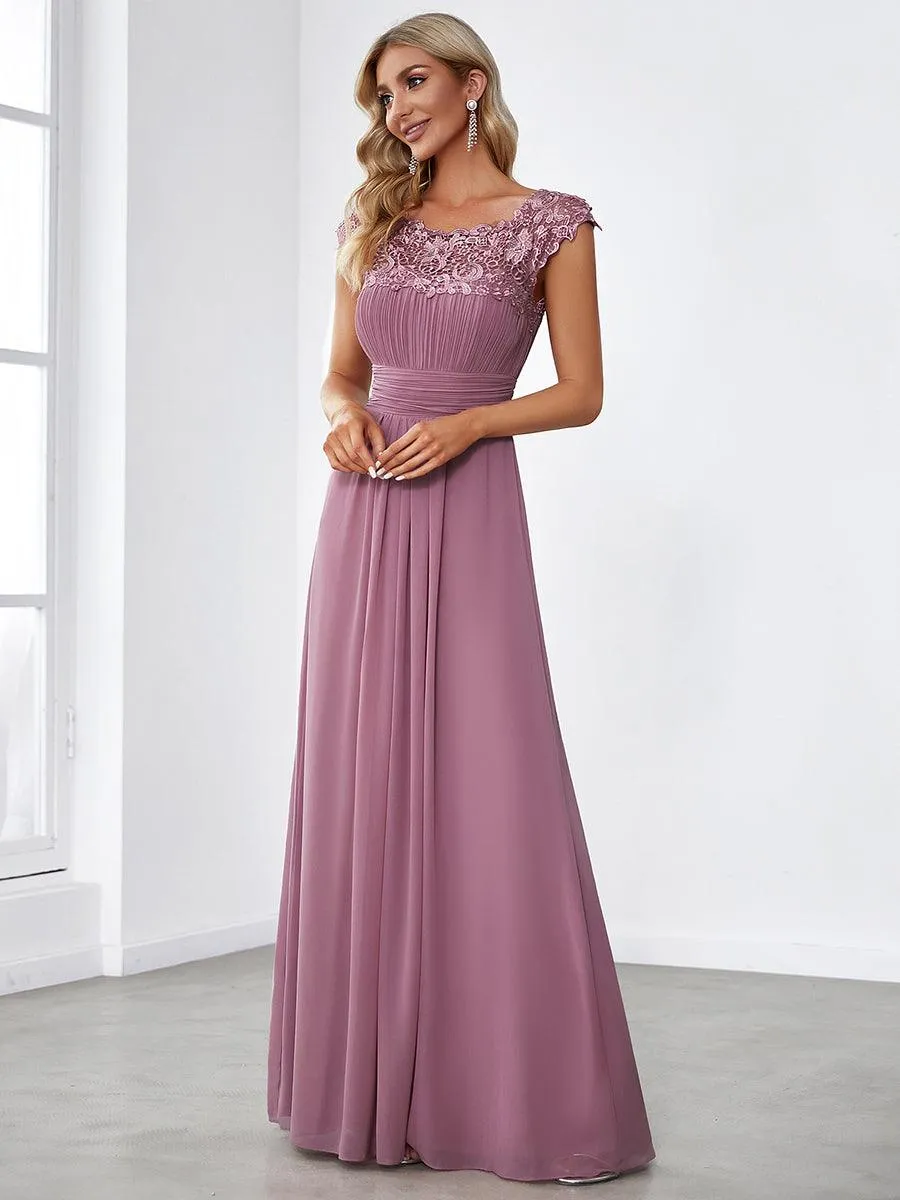 Robe de soirée élégante longue en dentelle à manches longues