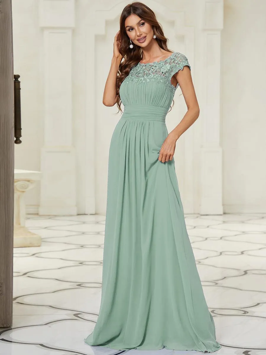 Robe de soirée élégante longue en dentelle à manches longues