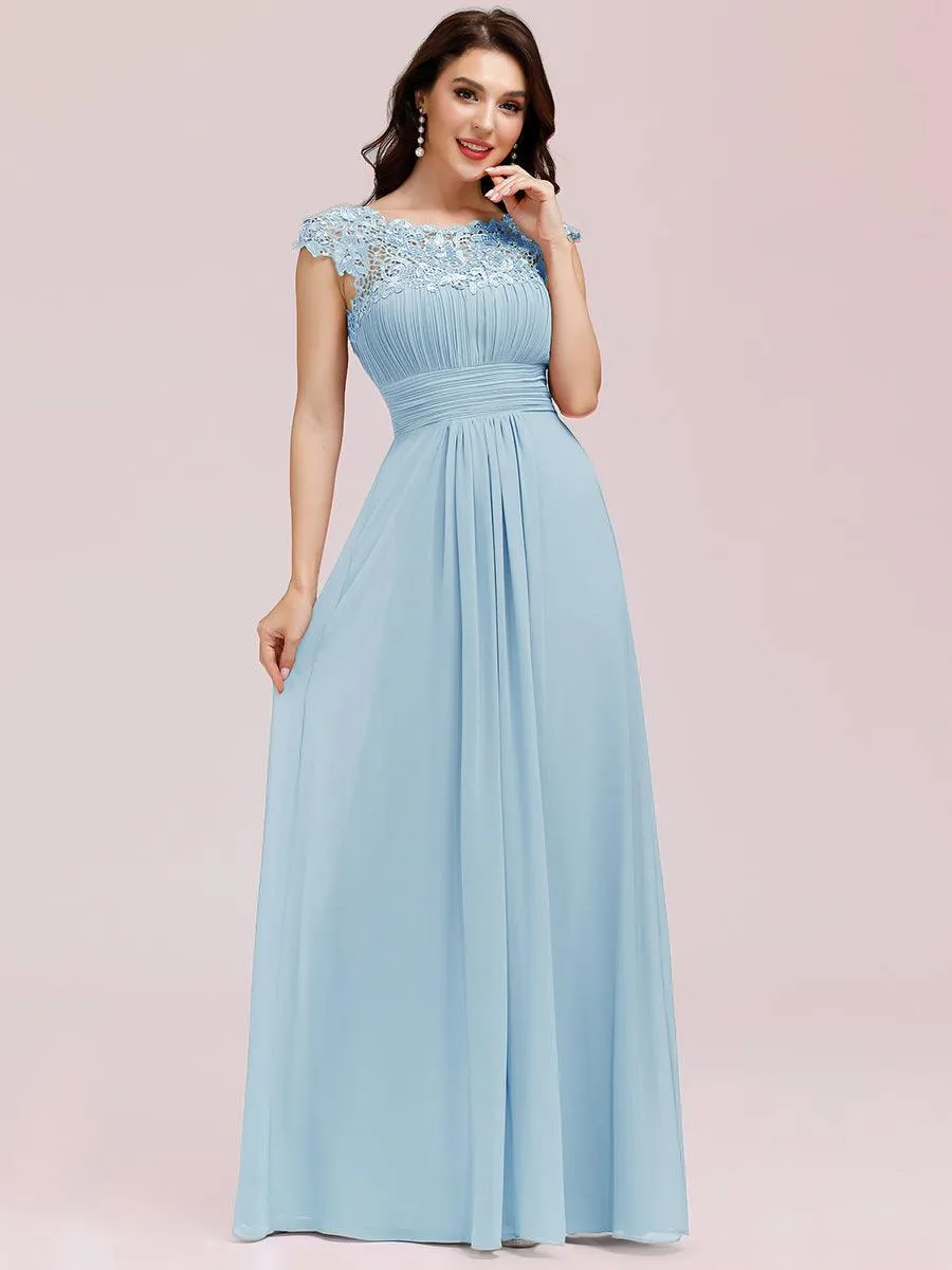 Robe de soirée élégante longue en dentelle à manches longues