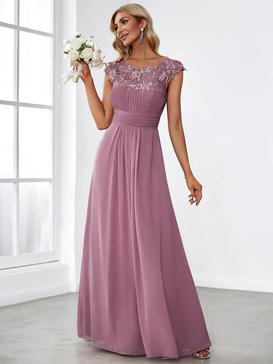Robe de soirée élégante longue en dentelle à manches longues
