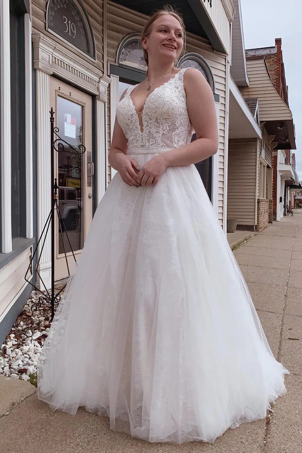 Roselyn | A-Line Tulle Sparkly White Wedding Dress with Appliques