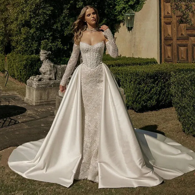Sexy A-line Mermaid Lace Appliqué Wedding Dress