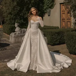 Sexy A-line Mermaid Lace Appliqué Wedding Dress