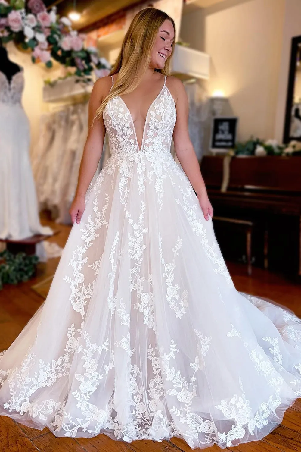 Sky | Ivory A-Line Spaghetti Straps Long Lace Wedding Dress