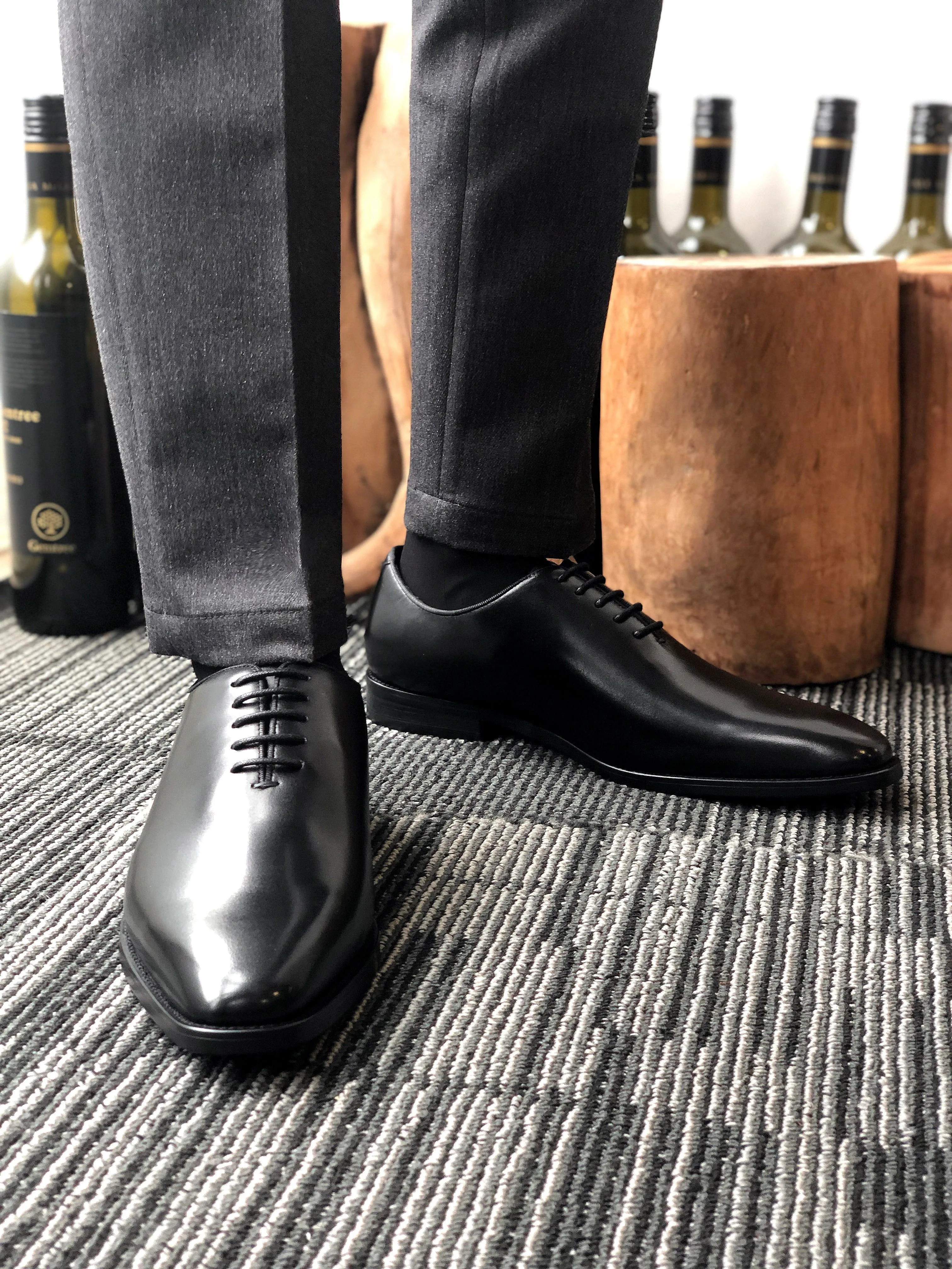 Sleek Italian Design: Martin Wholecut Leather Oxford Shoes