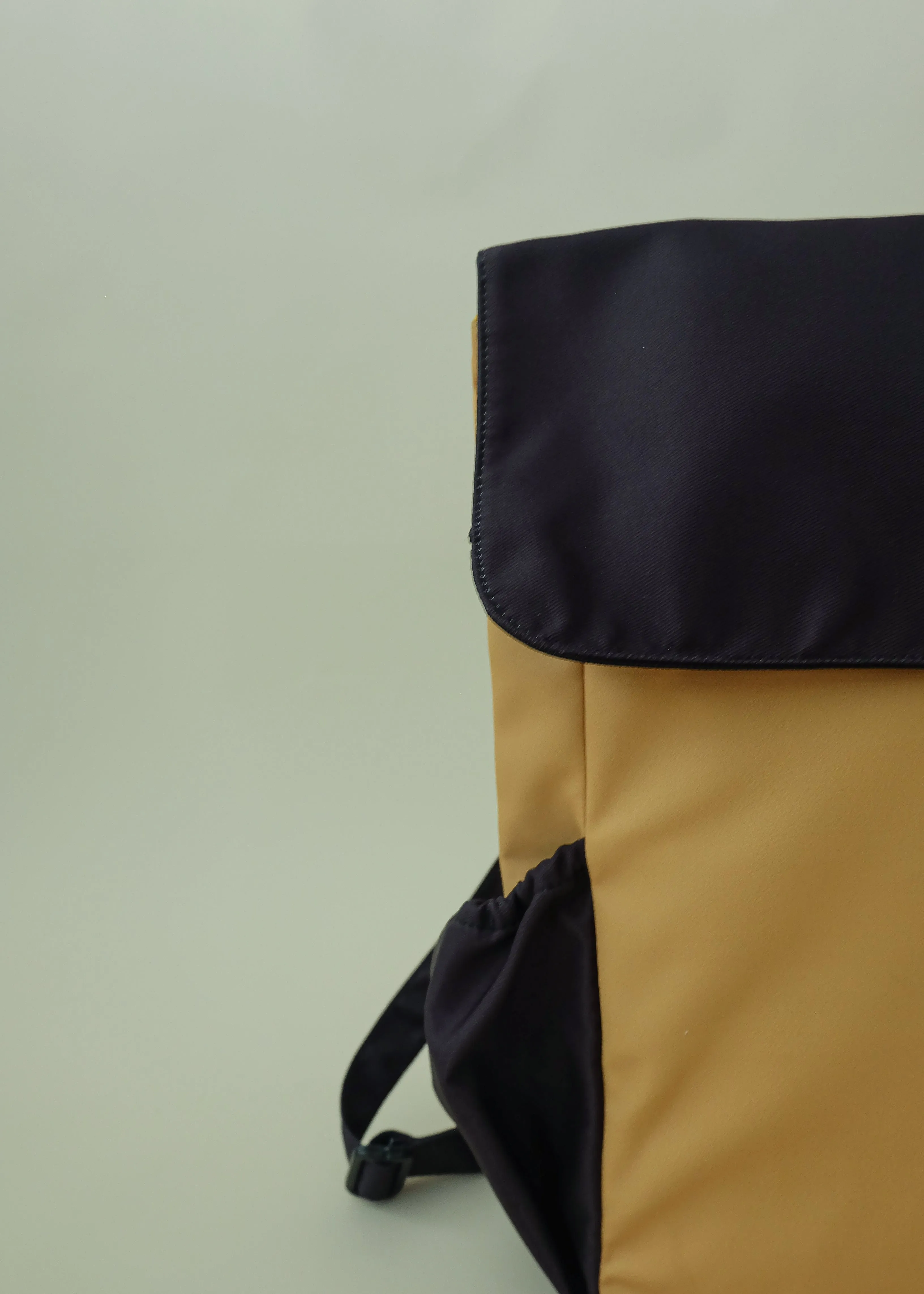 {{Smaller 14INCH SIZE}}Mustard Black Utility 4-Way Washable Bag