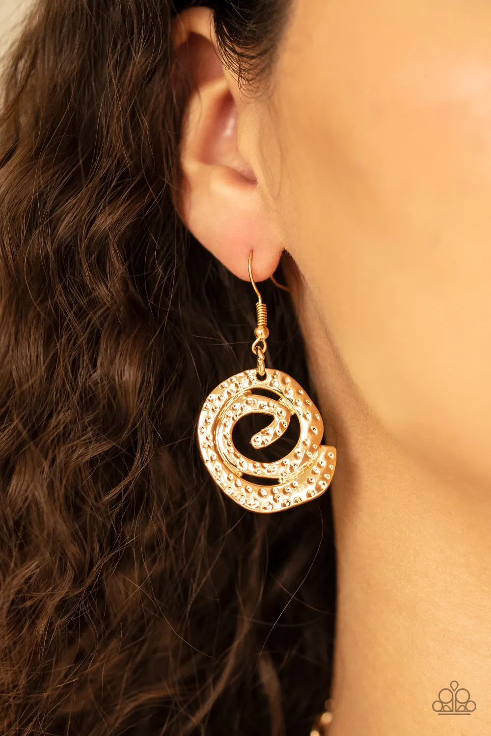 Statement Swirl - Gold Necklace
