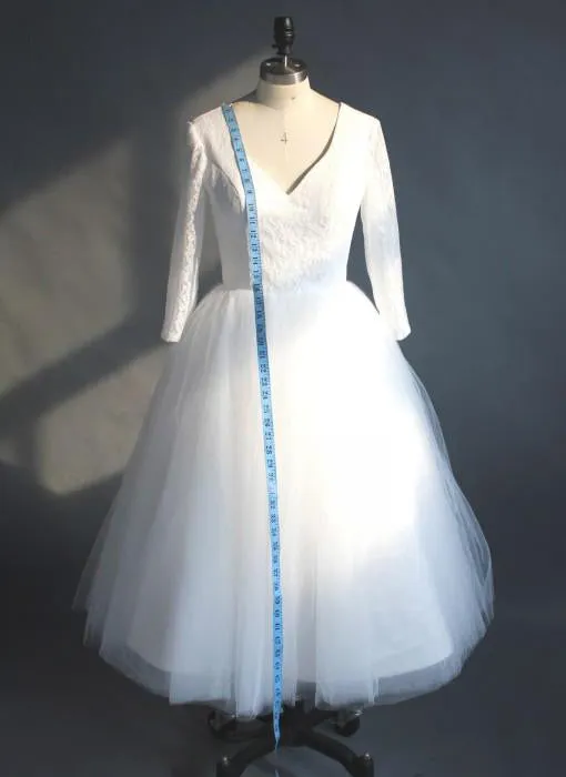 Tea Length High Quality A-line V Neck Lace Top Tulle Wedding Dress-715357