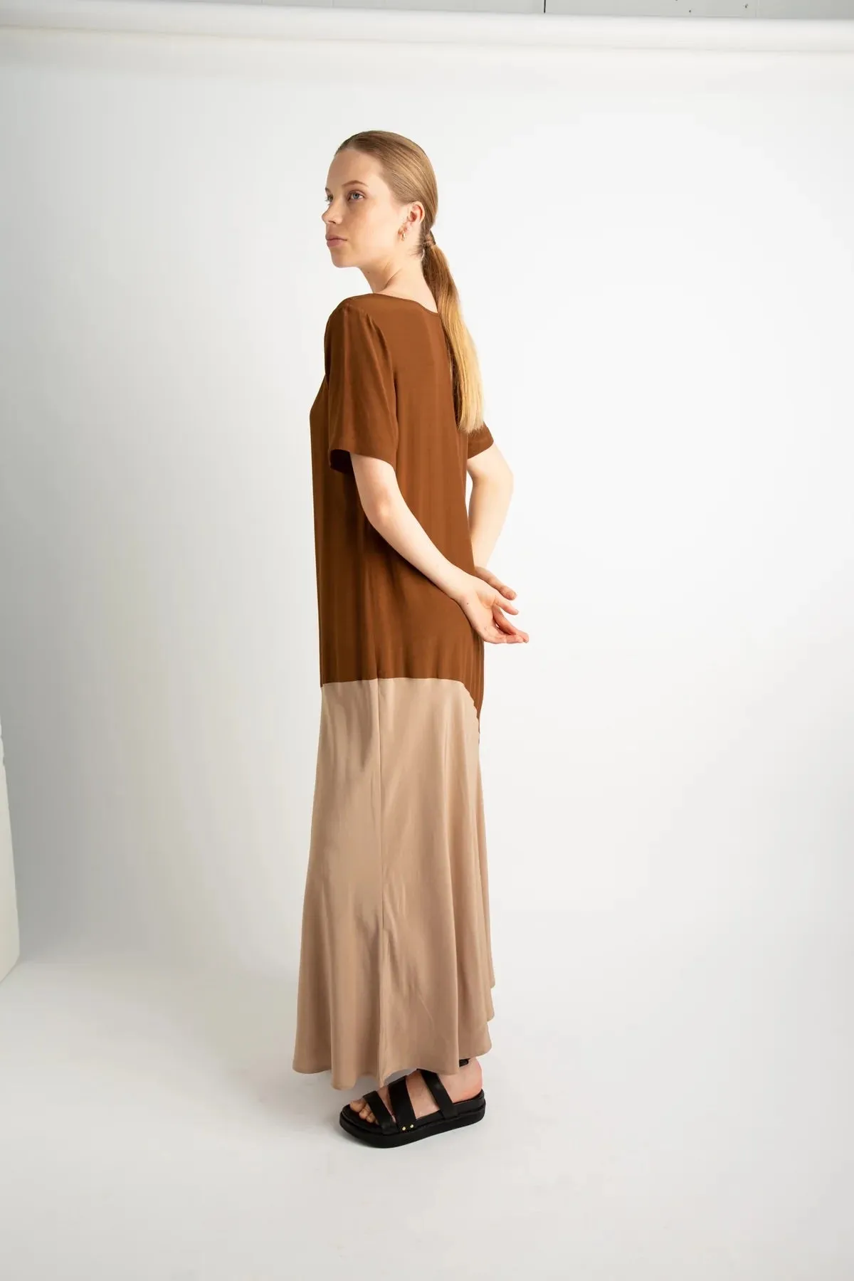 Traipse Dress - Chestnut