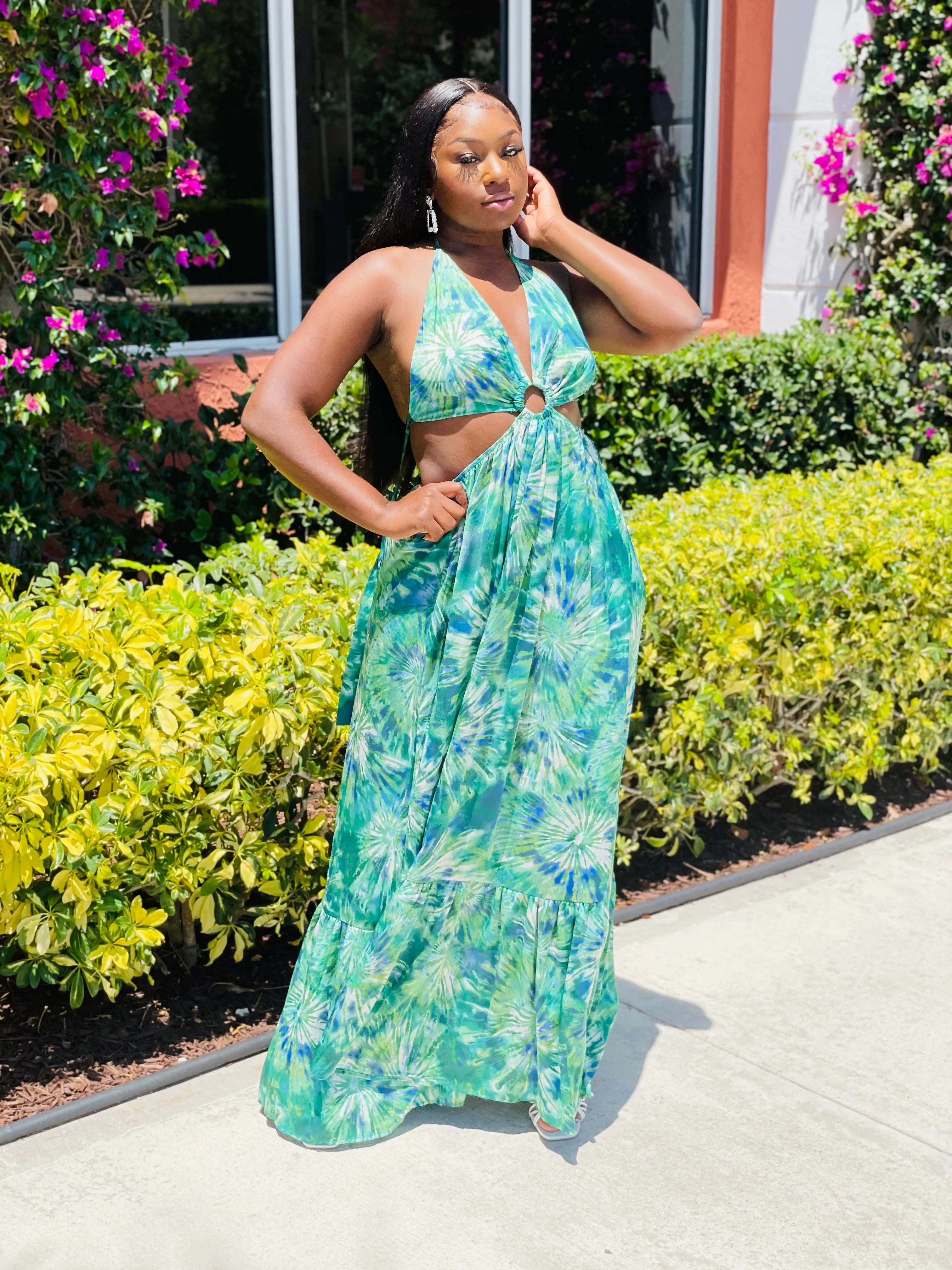TROPICAL GETAWAY CUTOUT MAXI DRESS (FINAL SALE)