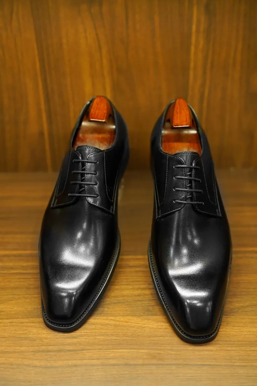 Walk with Confidence: Handcrafted Leather Lace-Up Oxfords Shoes