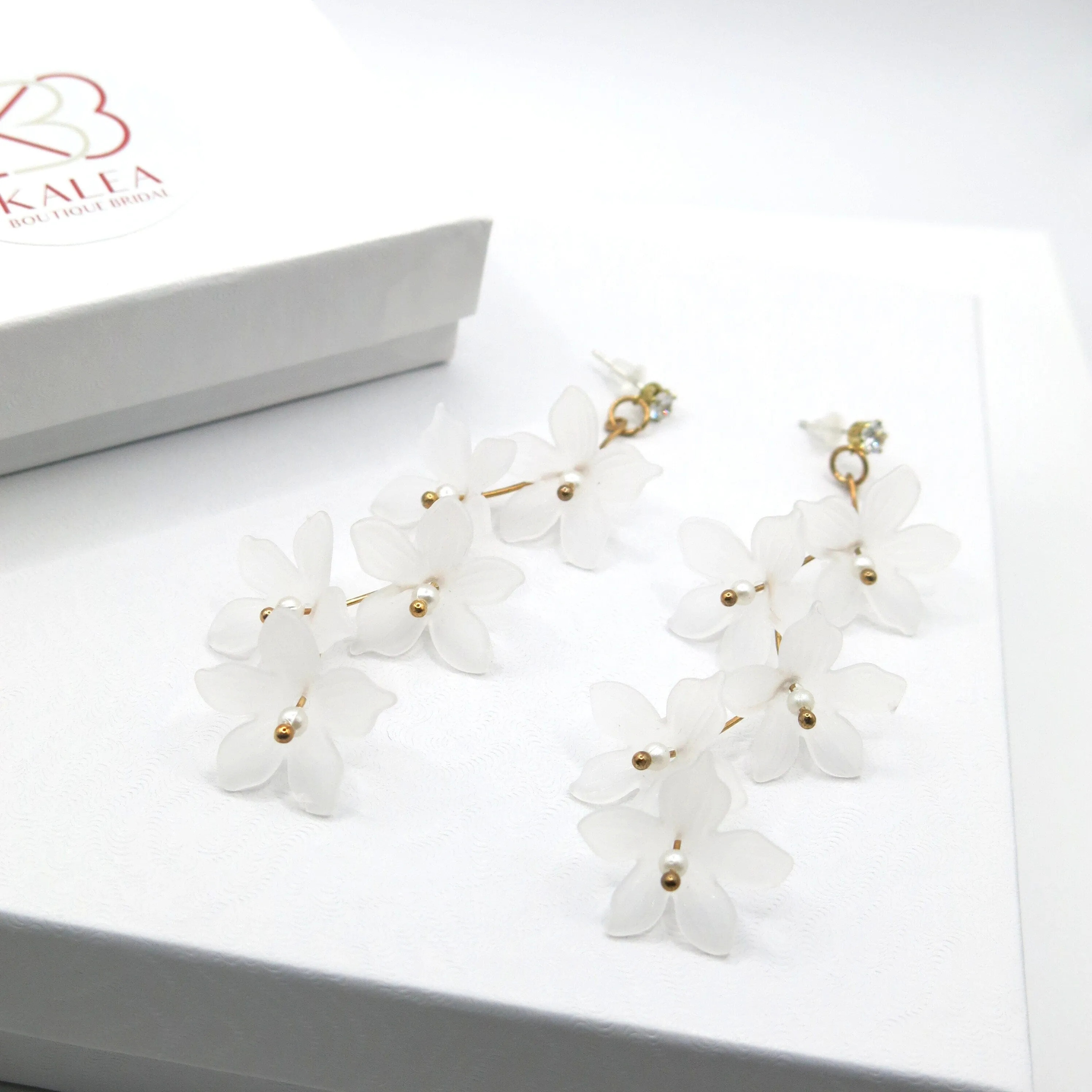 White Floral Earrings, Bridal Gold Flower Dangle Studs, Wedding Cascading Flower Dangle Stud Earrings